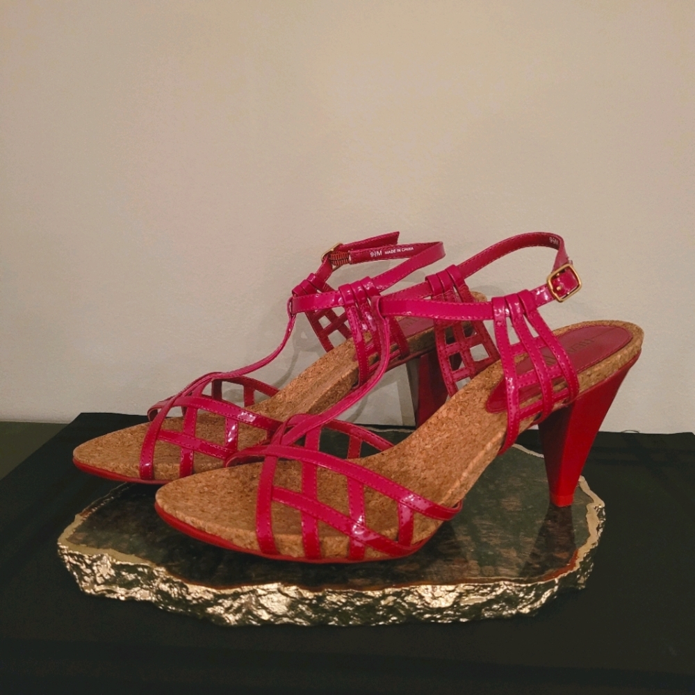 🩷 NEW Kenneth Cole Reaction Pink heels 9.5